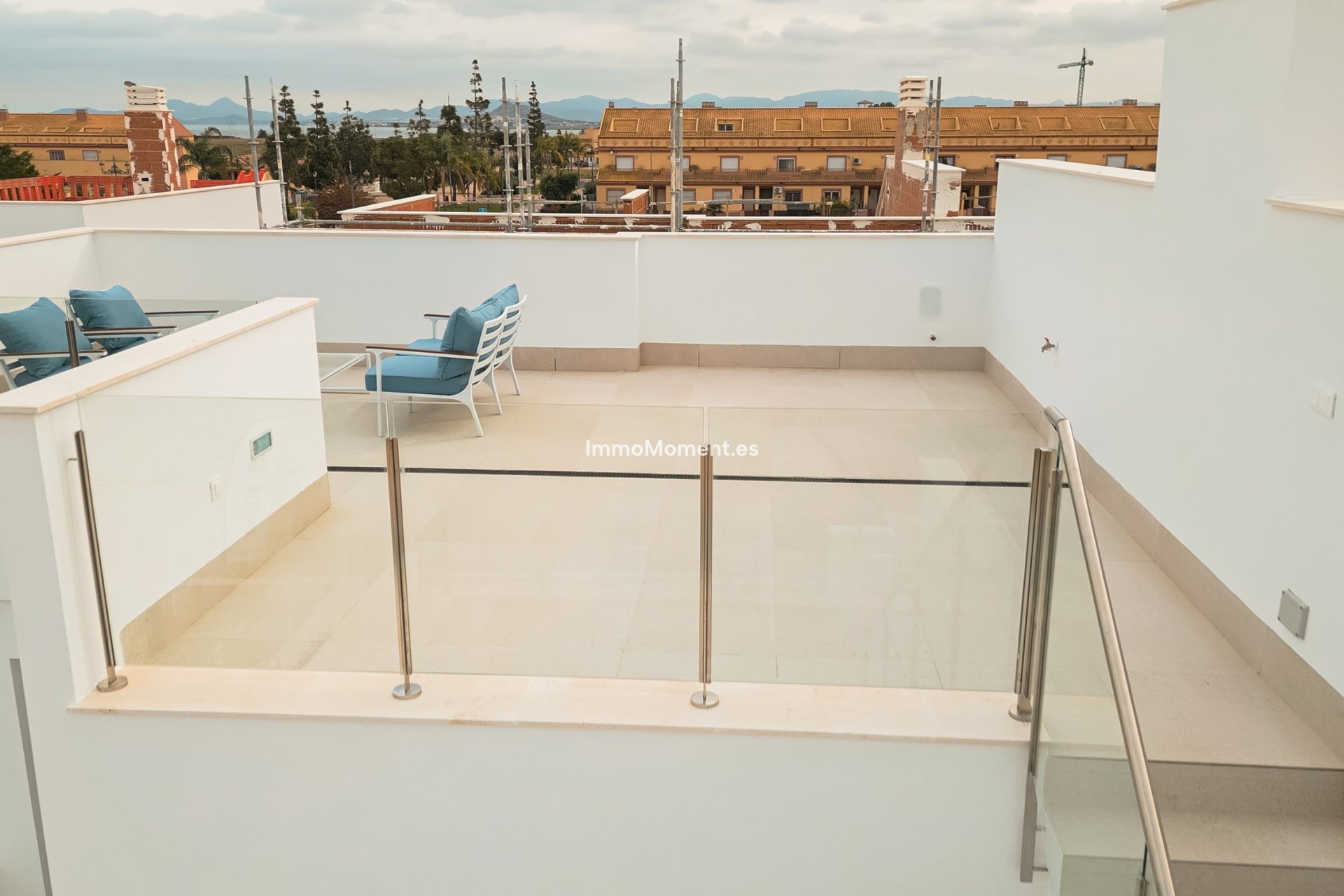 Obra nueva - Villa independiente - Los Alcázares