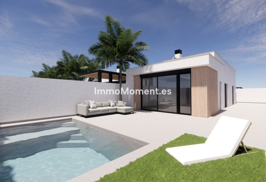 Obra nueva - Villa independiente - Los Alcázares