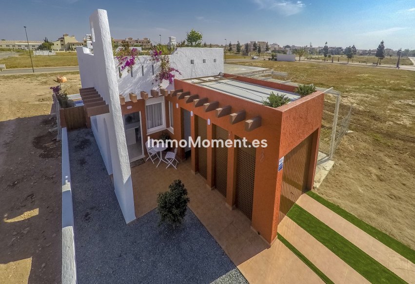 Obra nueva - Villa independiente - Los Alcázares