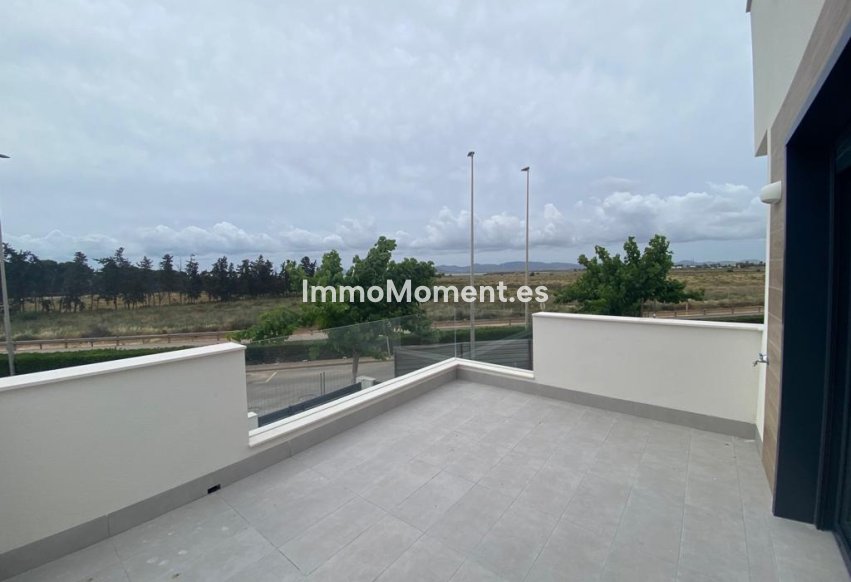 Obra nueva - Villa independiente - Los Alcázares