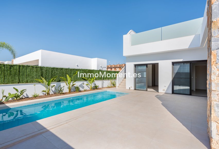 Obra nueva - Villa independiente - Los Alcázares