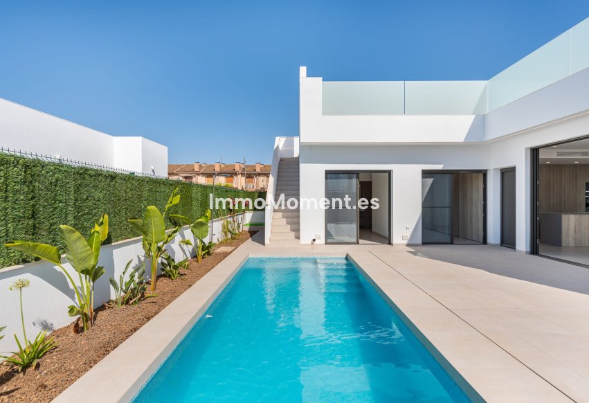 Obra nueva - Villa independiente - Los Alcázares