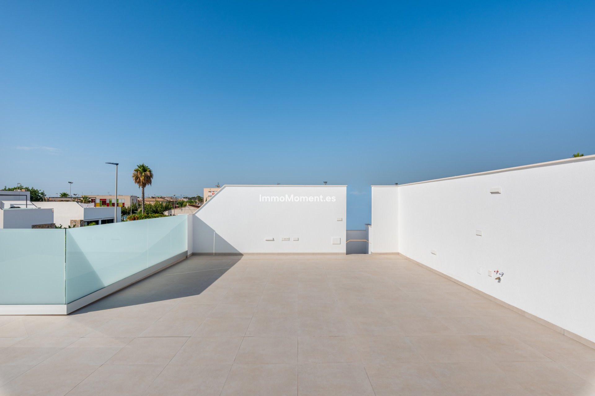 Obra nueva - Villa independiente - Los Alcázares