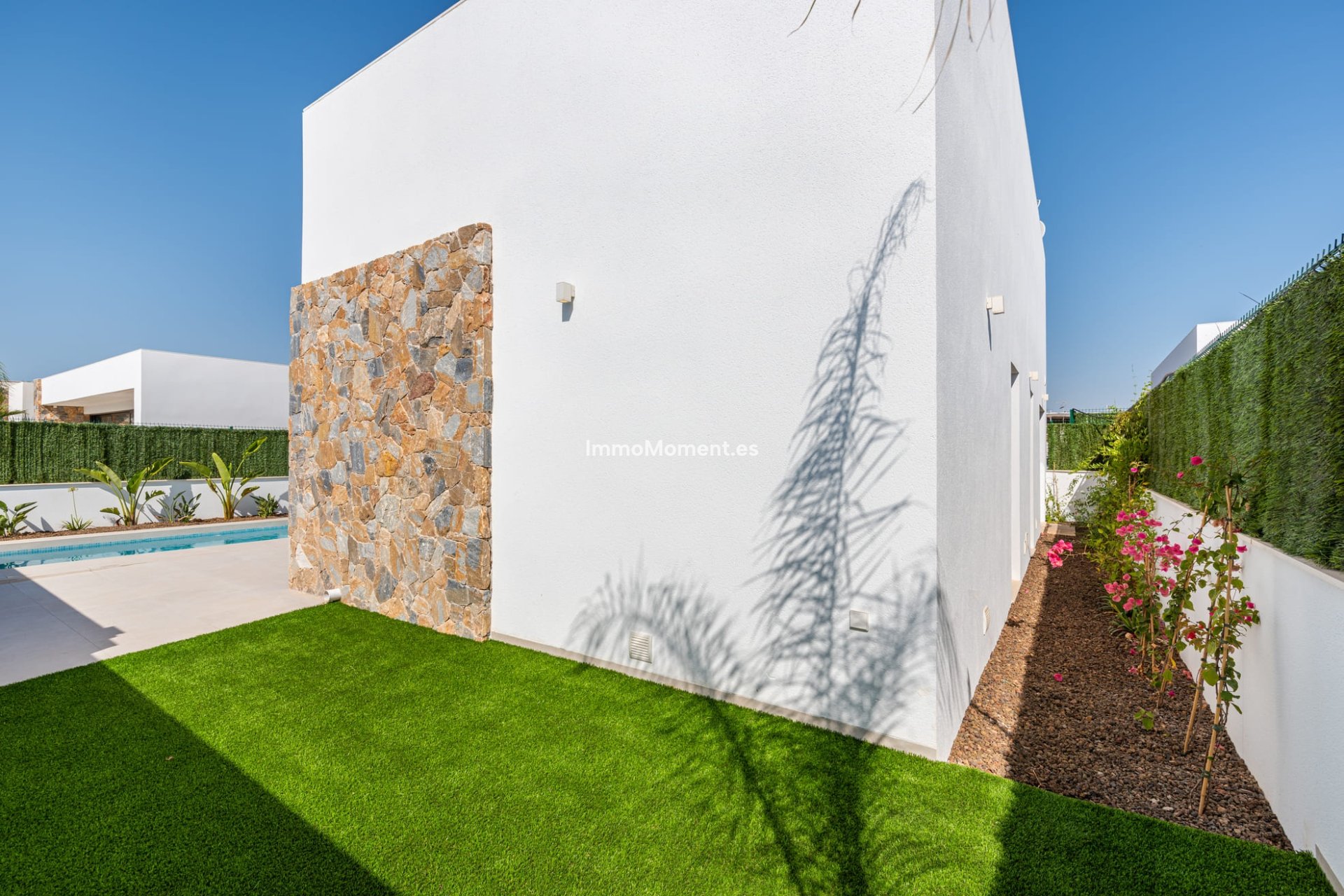 Obra nueva - Villa independiente - Los Alcázares