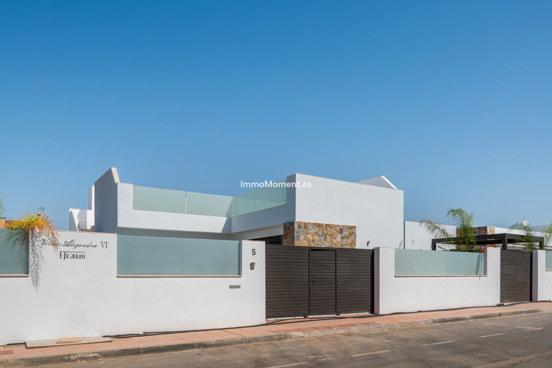 Obra nueva - Villa independiente - Los Alcázares