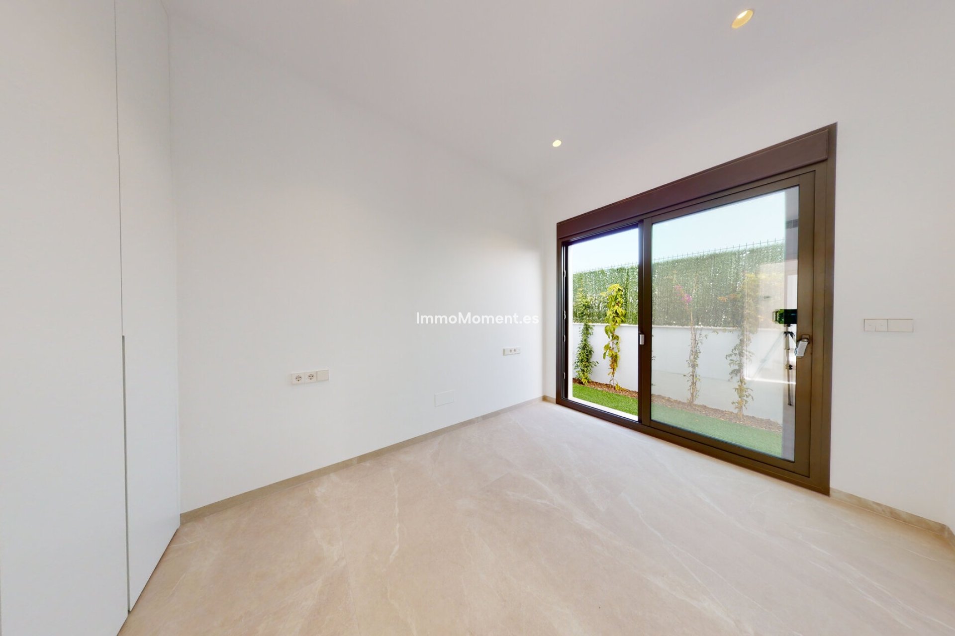 Obra nueva - Villa independiente - Los Alcázares