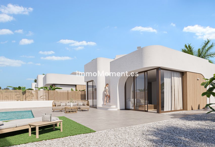 Obra nueva - Villa independiente - Los Alcázares