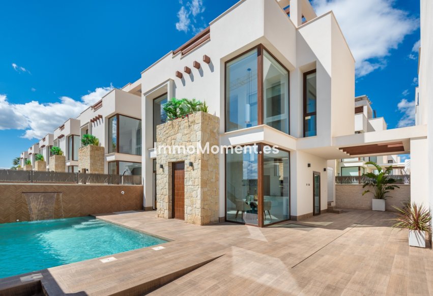Obra nueva - Villa independiente - Los Montesinos