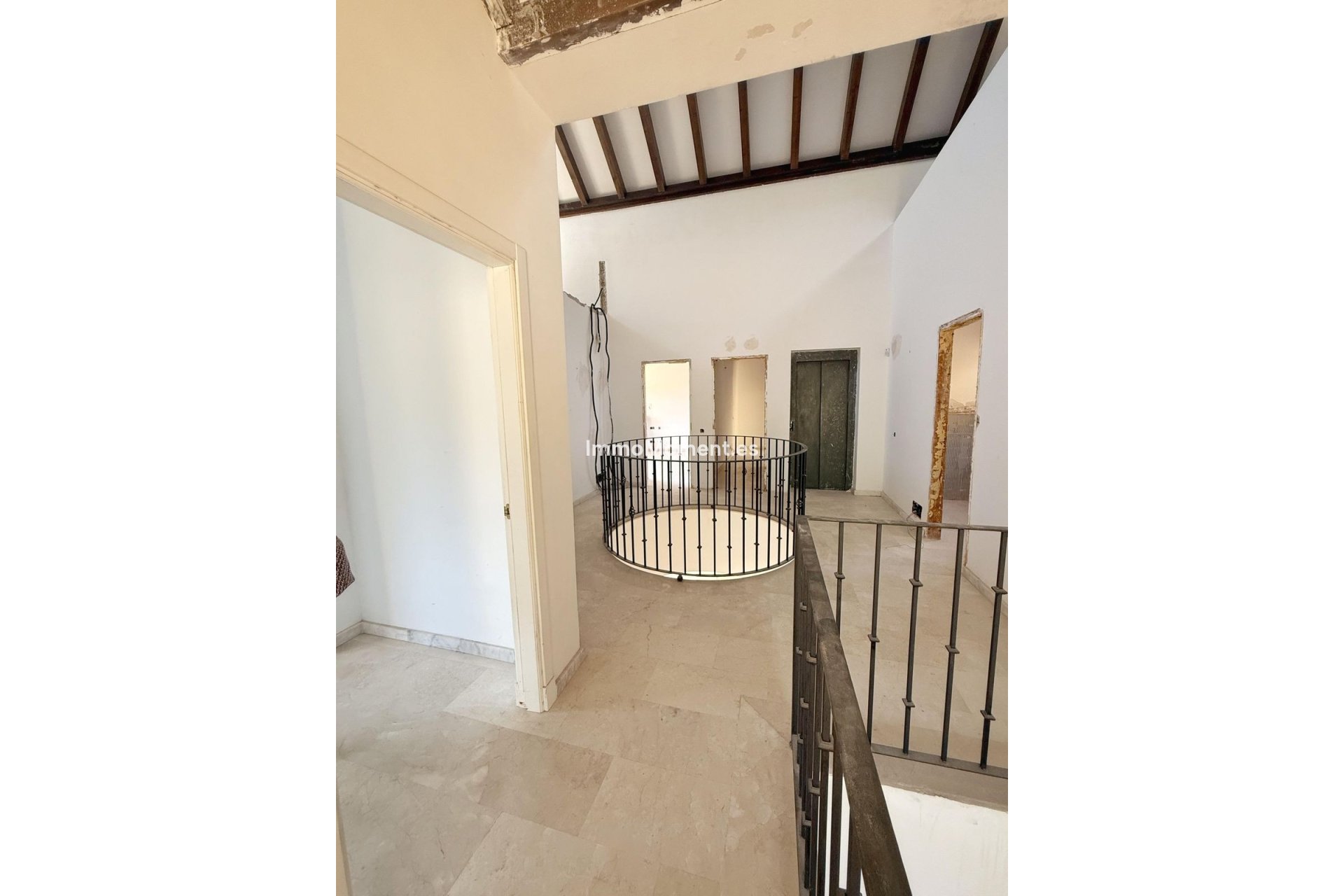 Obra nueva - Villa independiente - Marbella - Elviria