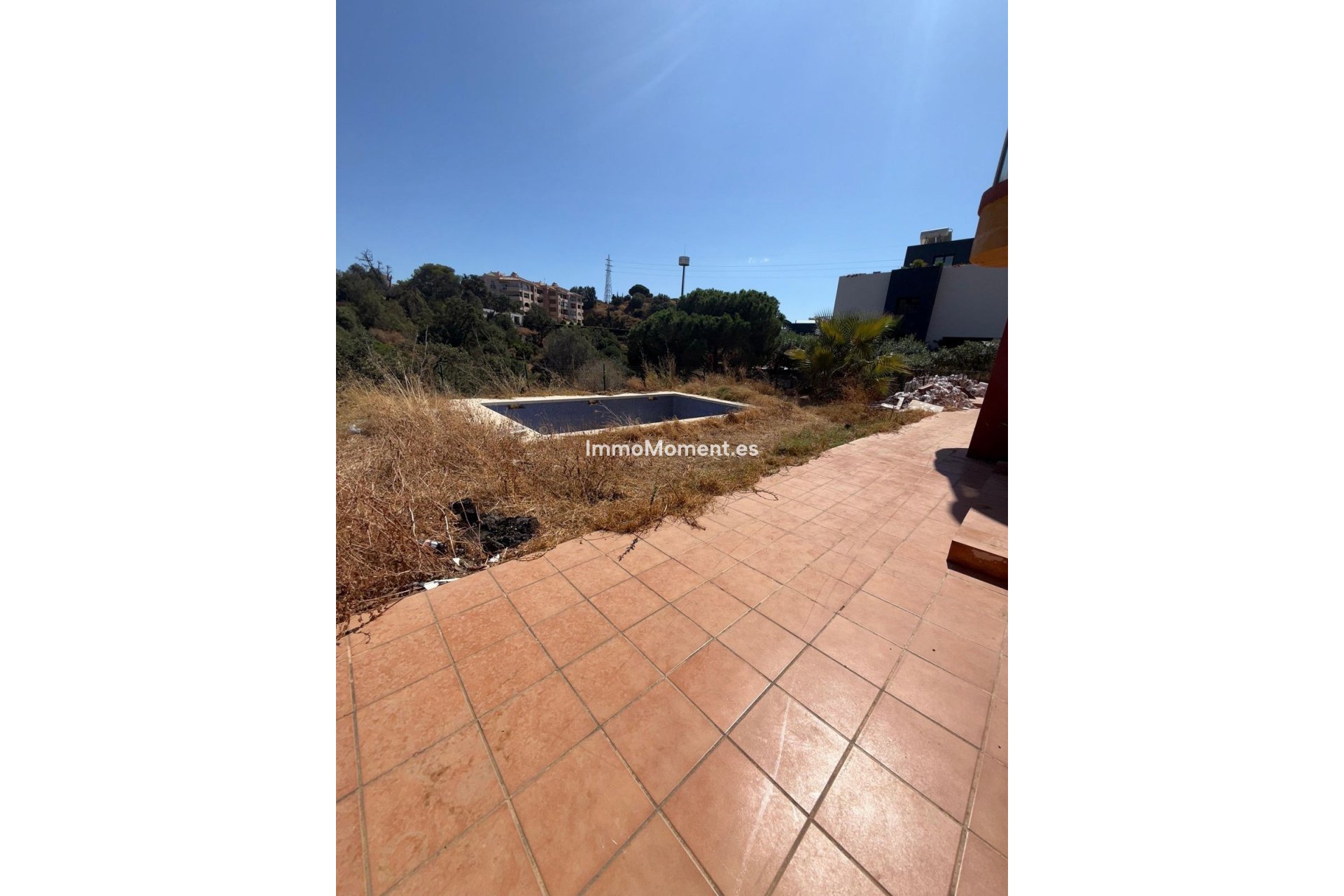 Obra nueva - Villa independiente - Marbella - Elviria