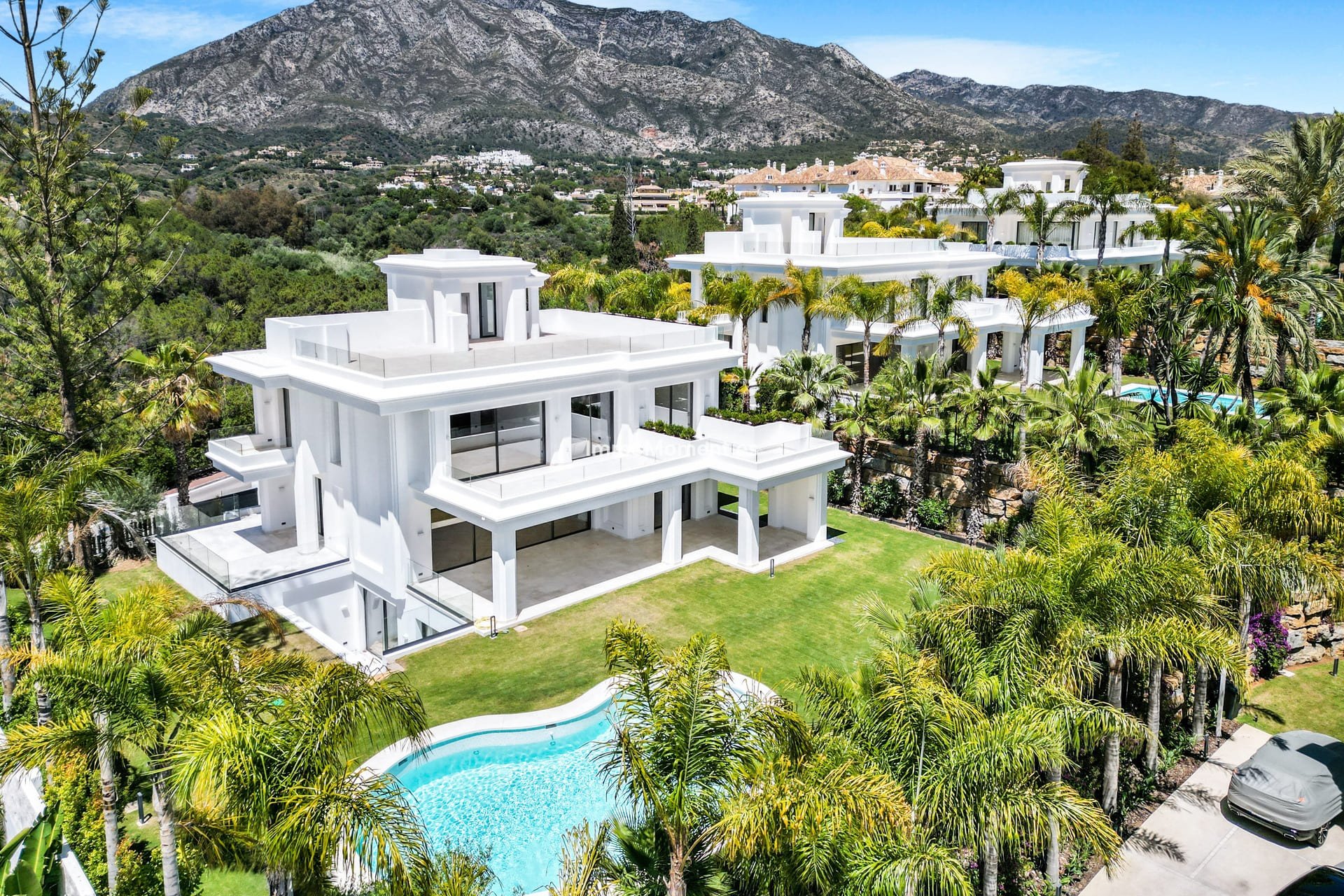 Obra nueva - Villa independiente - Marbella