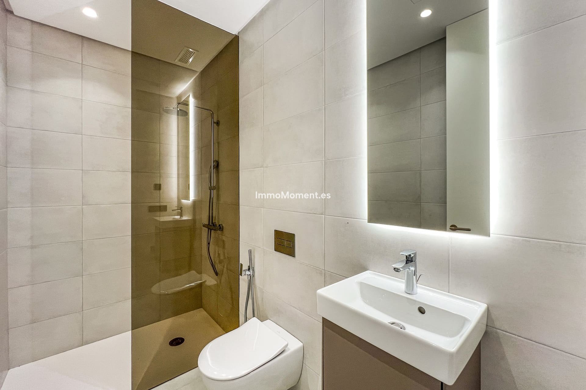Obra nueva - Villa independiente - Marbella