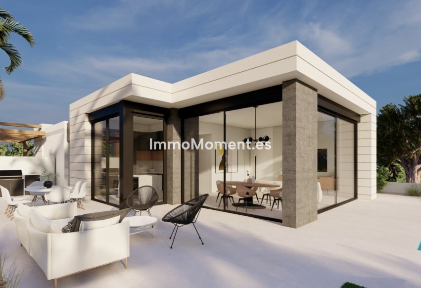 Obra nueva - Villa independiente - Pilar de la Horadada