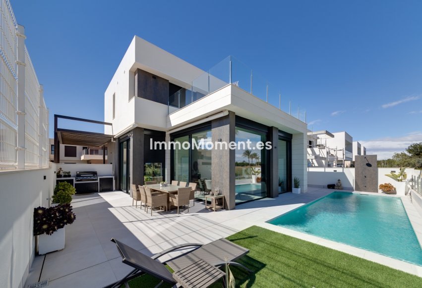 Obra nueva - Villa independiente - Pilar de la Horadada