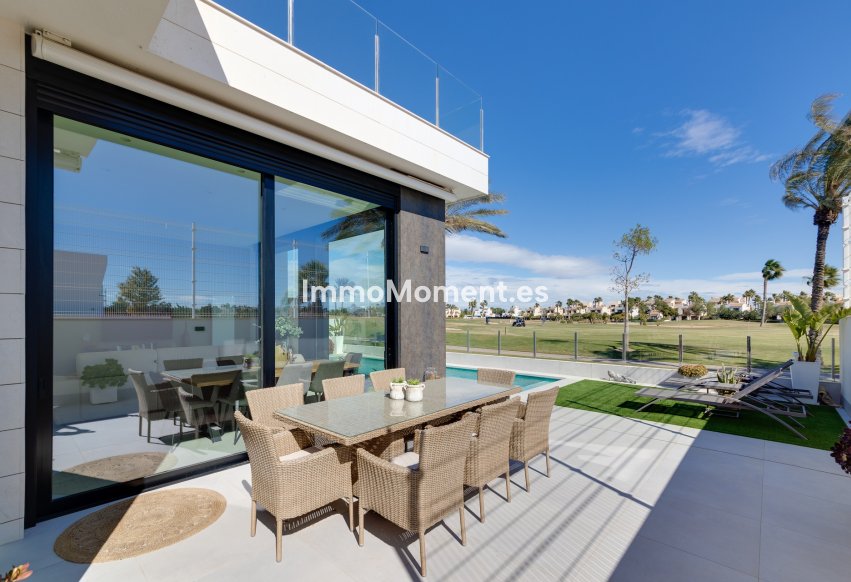 Obra nueva - Villa independiente - Pilar de la Horadada