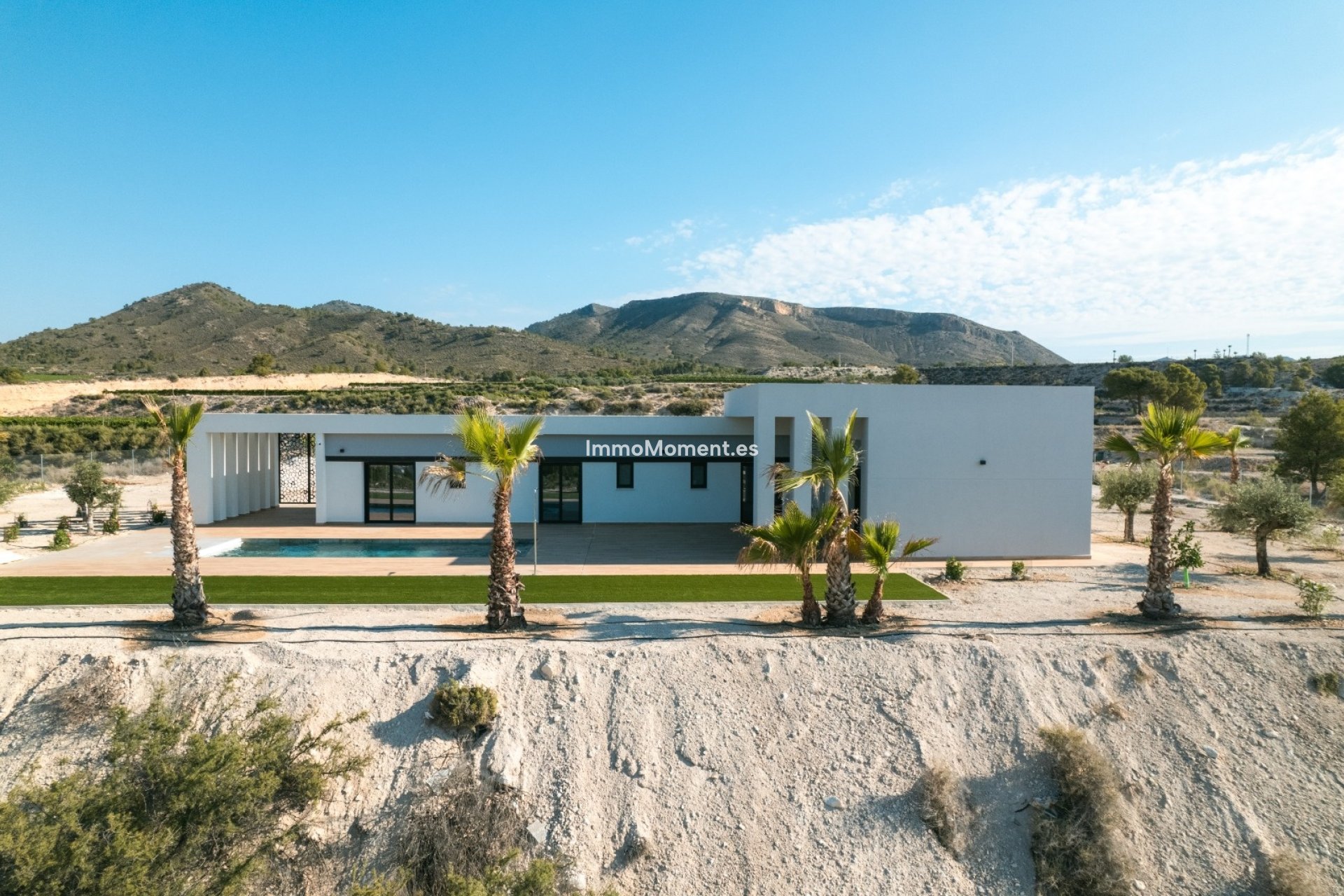 Obra nueva - Villa independiente - Pinoso
