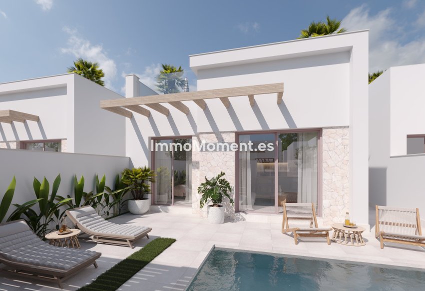 Obra nueva - Villa independiente - Roldán