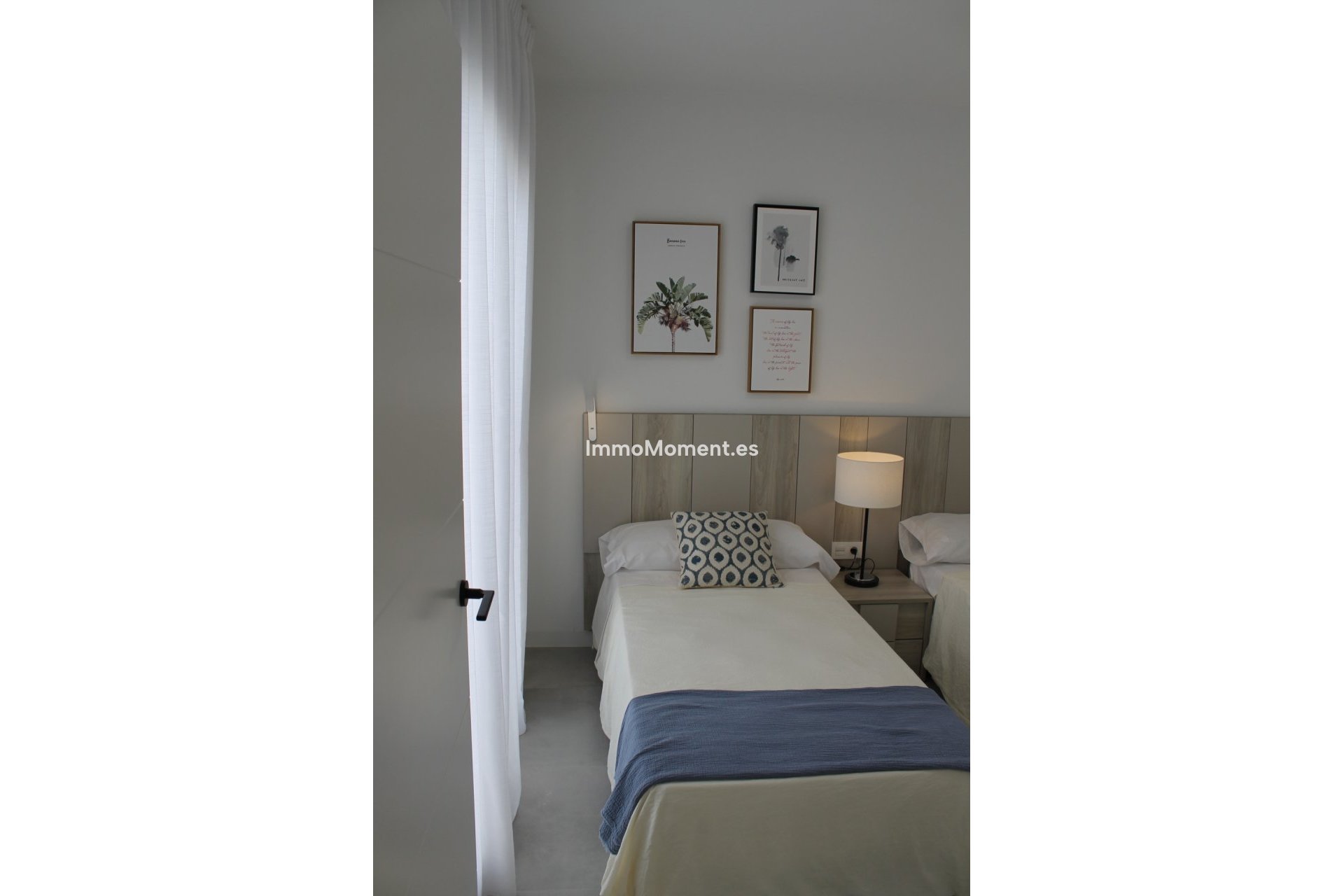 Obra nueva - Villa independiente - Roldán