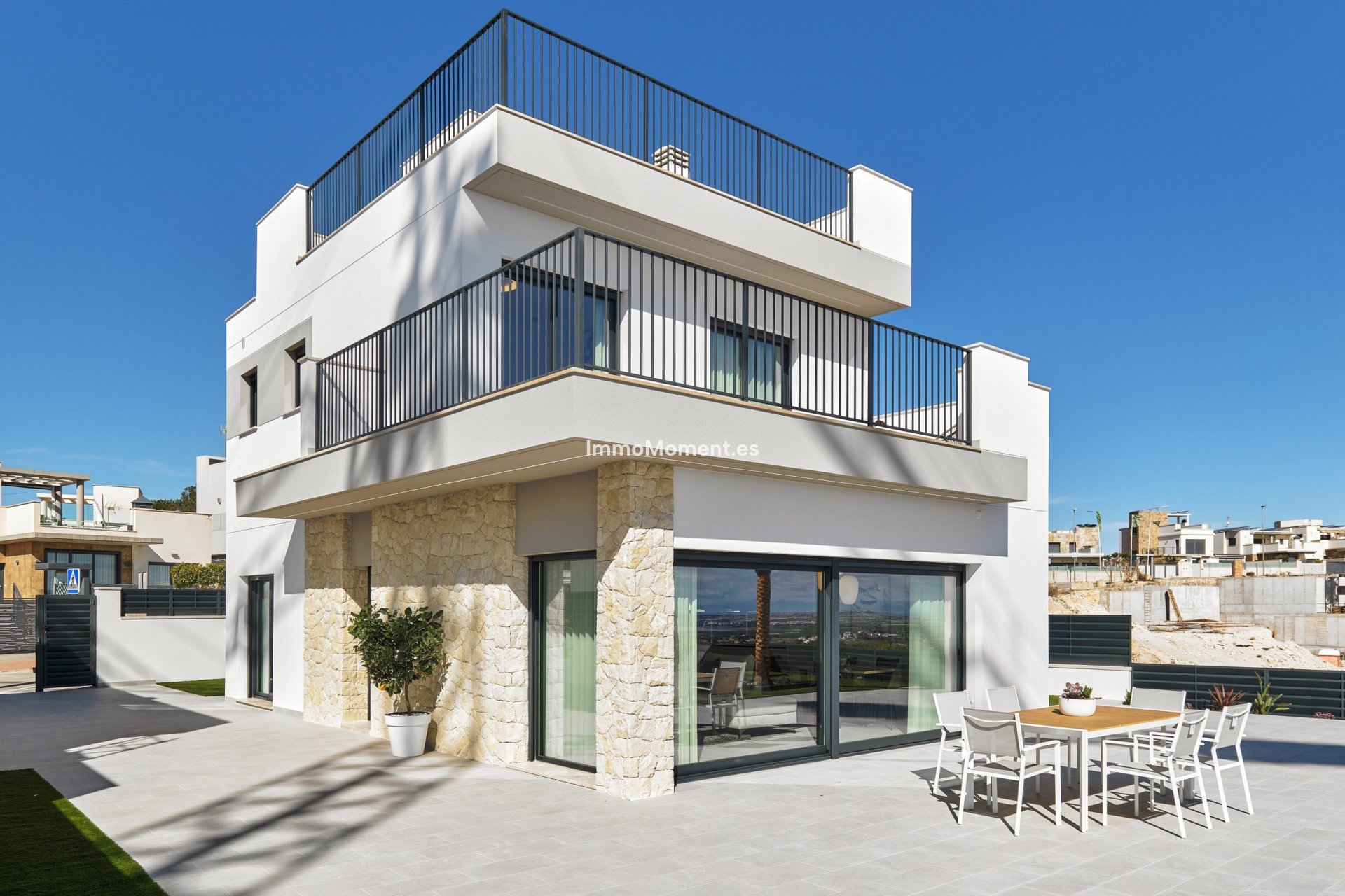 Obra nueva - Villa independiente - San Miguel de Salinas