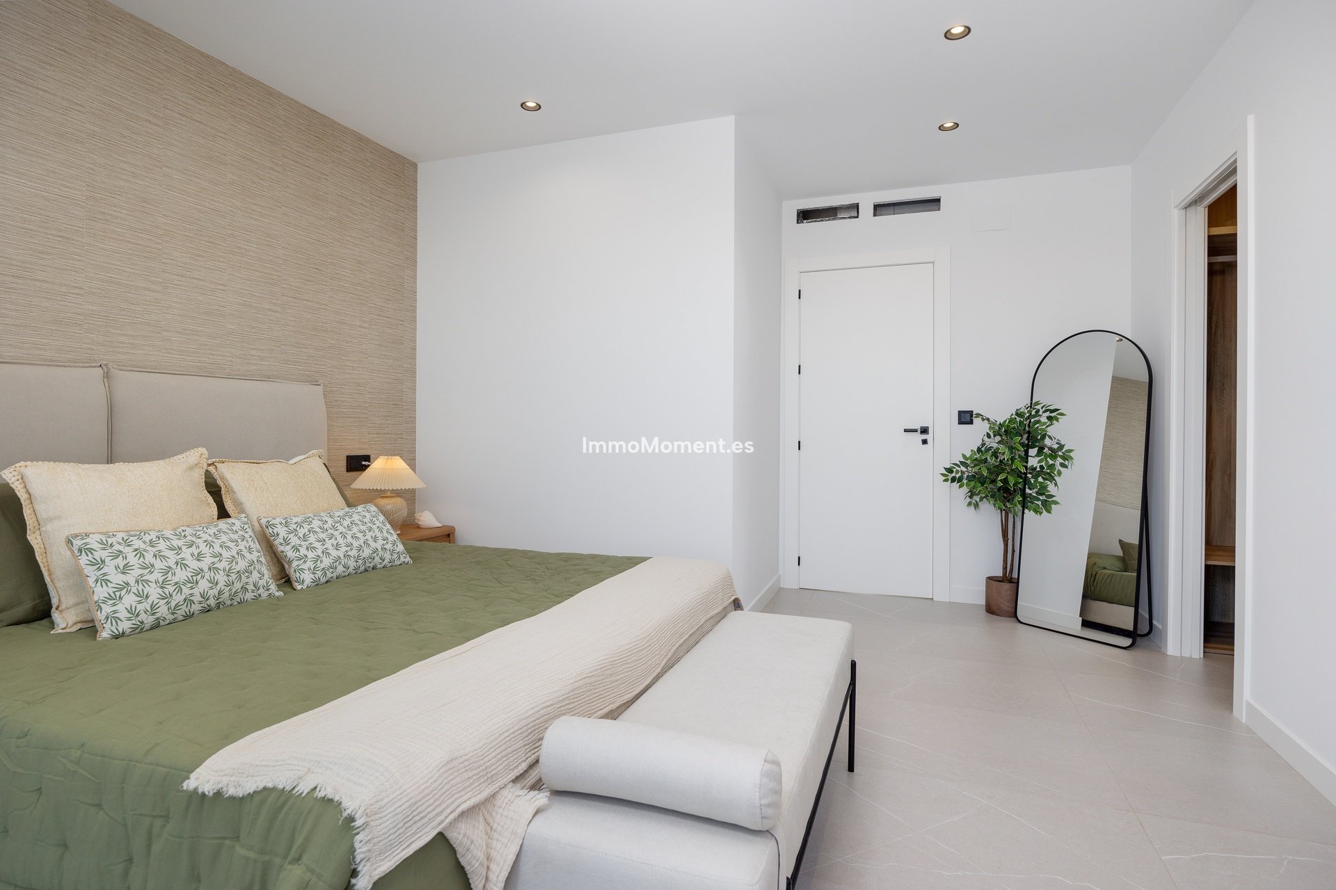 Obra nueva - Villa independiente - Torrevieja