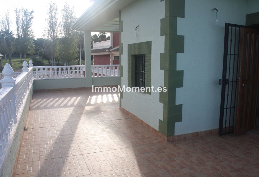 Obra nueva - Villa independiente - Torrevieja