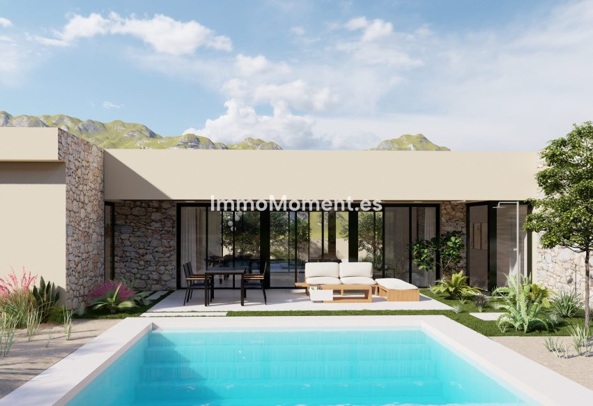 Obra nueva - Villa independiente - Yecla