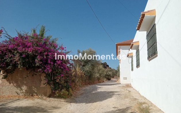 Parcela - Reventa - Málaga - Estación de Campanillas