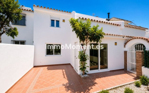 Reihenhaus - Wiederverkauf - Estepona  - Atalaya