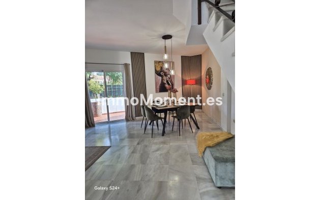 Reihenhaus - Wiederverkauf - Estepona  - Benamara