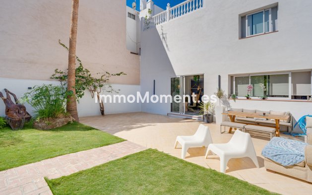 Reihenhaus - Wiederverkauf - Estepona  - Cancelada