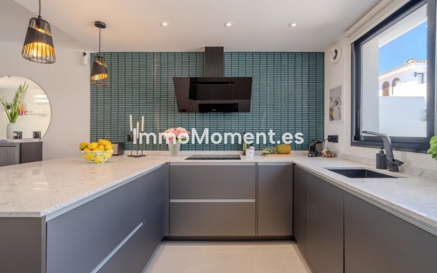 Reihenhaus - Wiederverkauf - Estepona  - Costalita