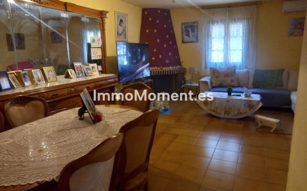 Reihenhaus - Wiederverkauf - Estepona  - Estepona Centro
