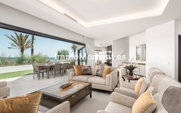 Reihenhaus - Wiederverkauf - Estepona  - Estepona Centro