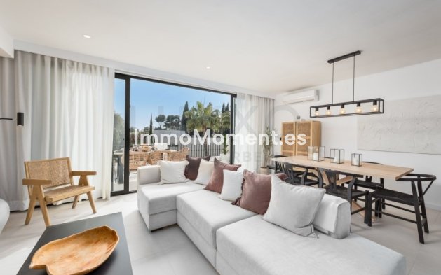 Reihenhaus - Wiederverkauf - Marbella - Nueva Andalucía
