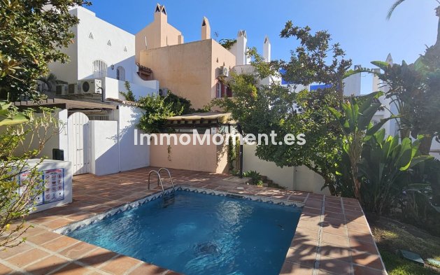 Reihenhaus - Wiederverkauf - Marbella - Nueva Andalucía