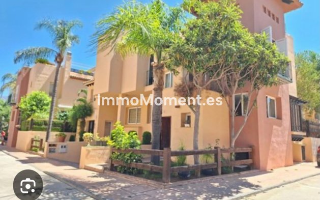 Reihenhaus - Wiederverkauf - Marbella - Nueva Andalucía