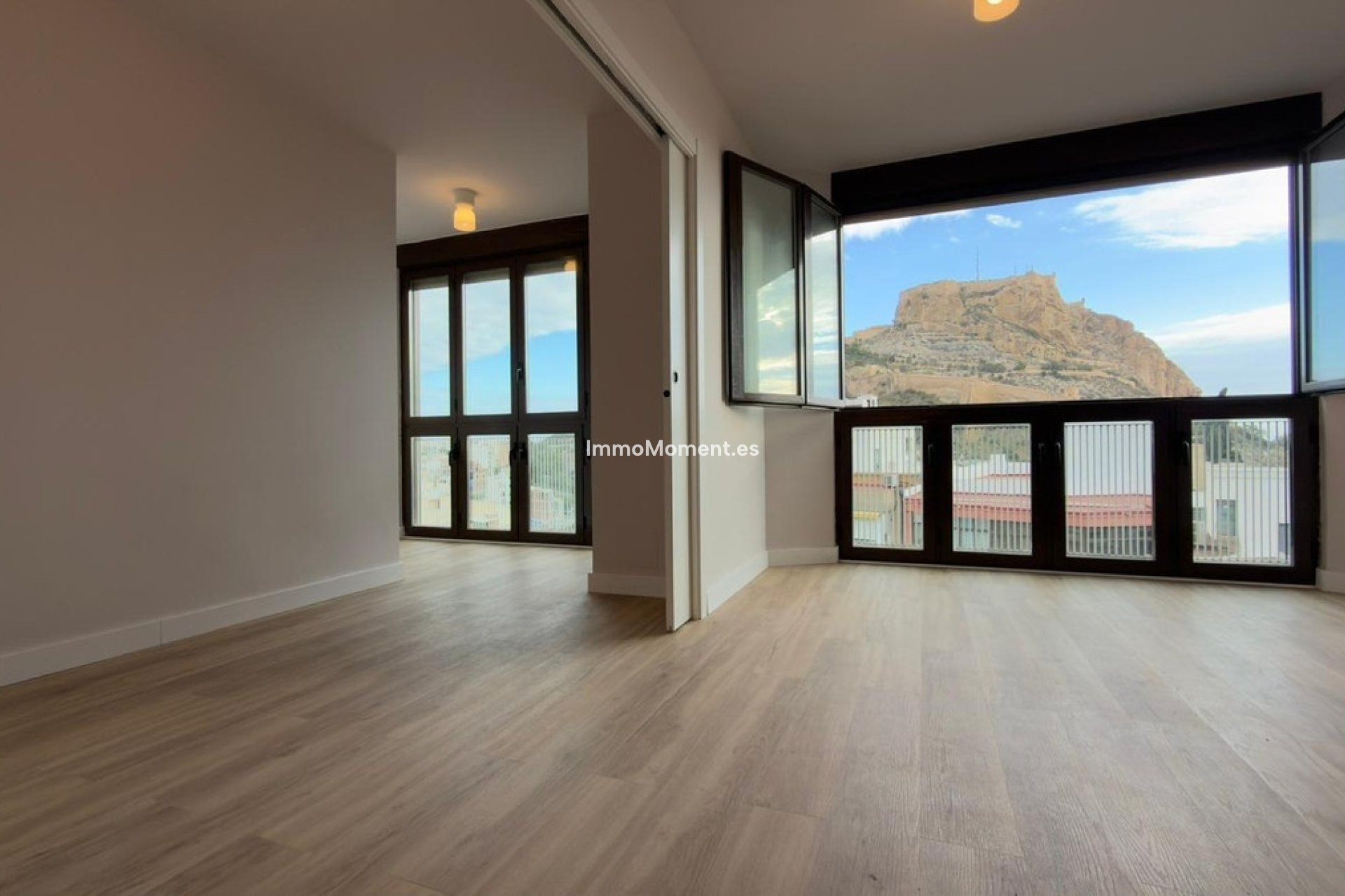 Resale - Apartment - Alicante - Alicante Centro