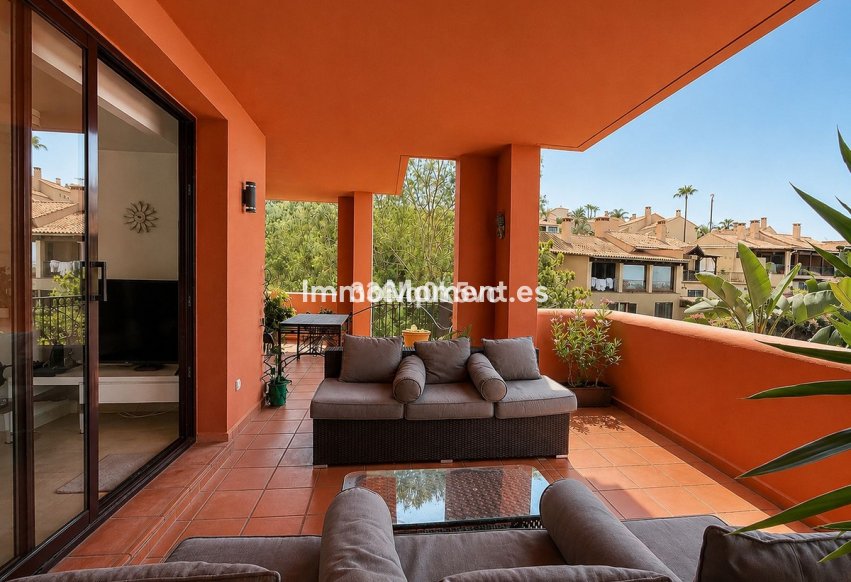 Resale - Apartment - Benahavís - Benahavís Centro