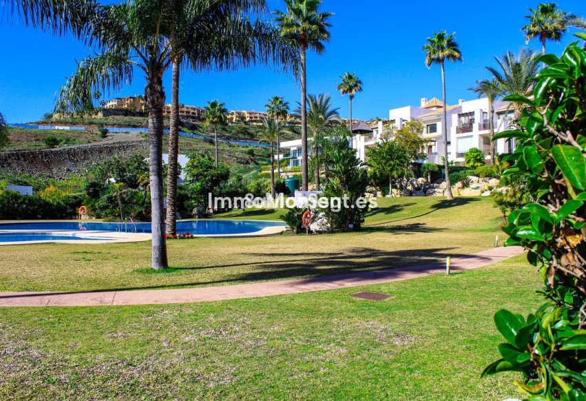 Resale - Apartment - Benahavís - Benahavís Centro