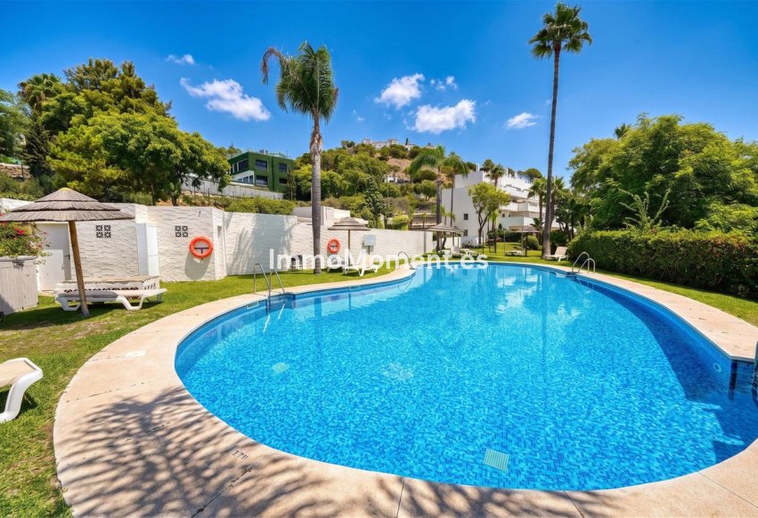 Resale - Apartment - Benahavís - Benahavís Centro