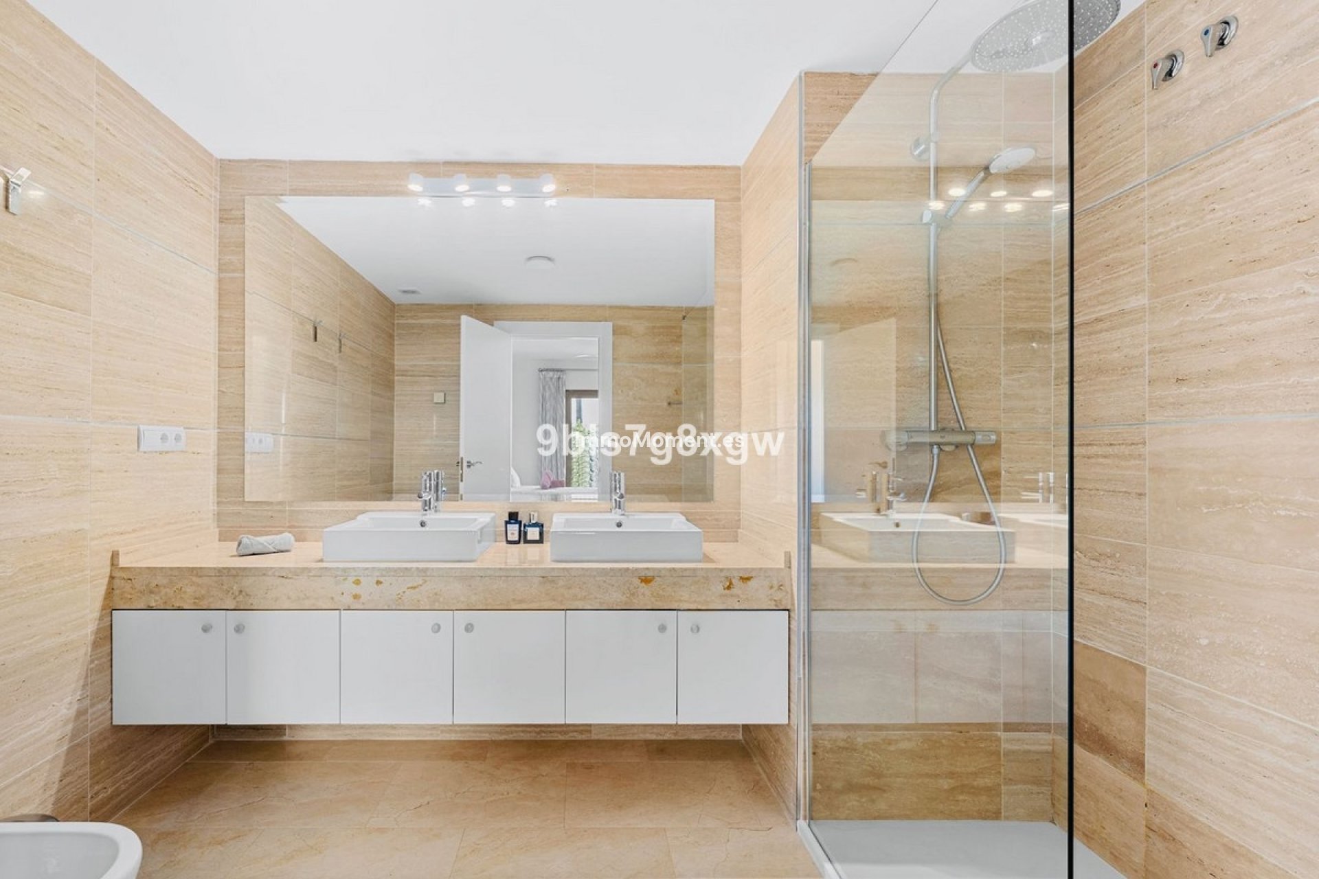 Resale - Apartment - Benahavís - Benahavís Centro