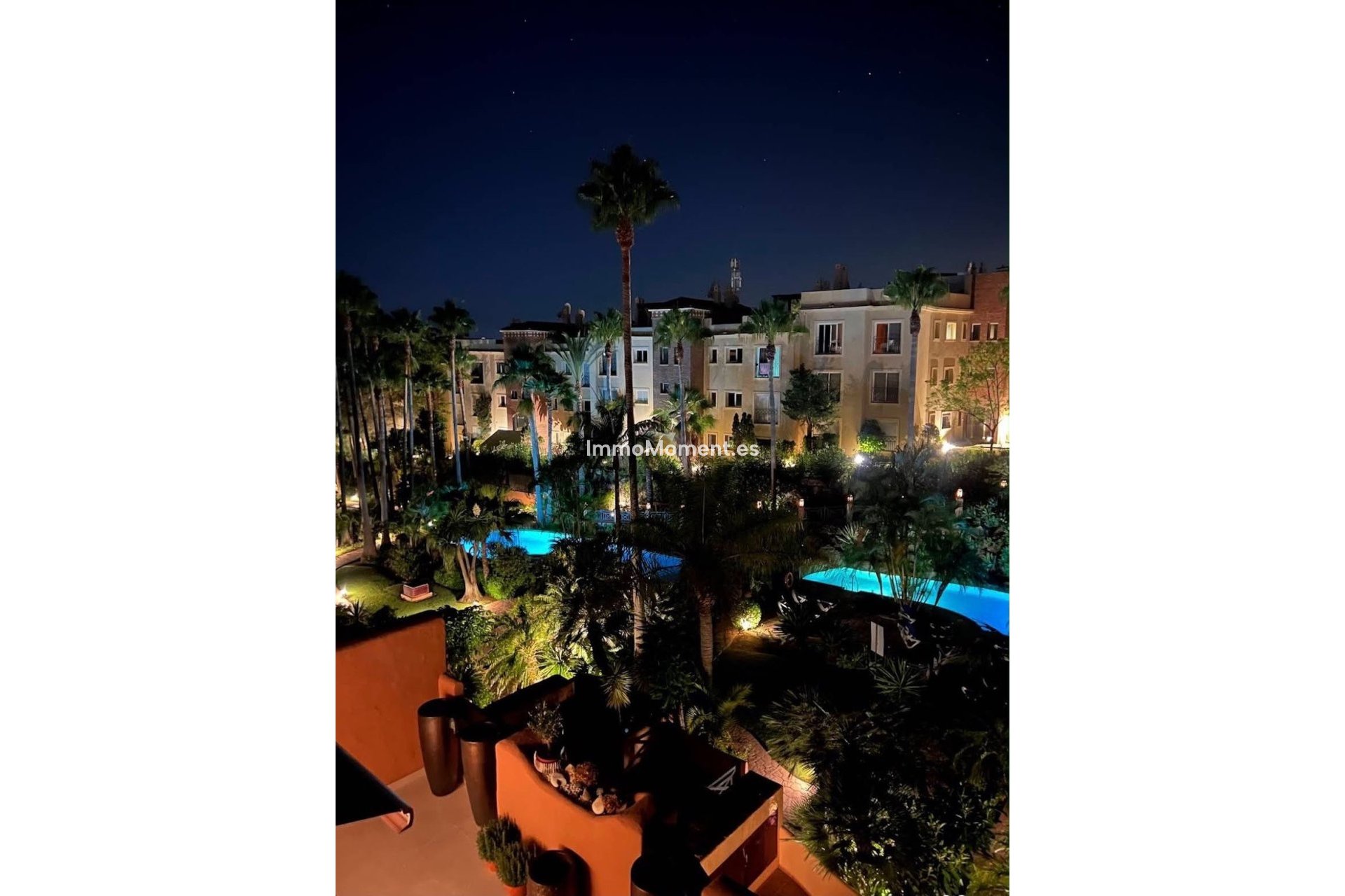Resale - Apartment - Benahavís - Benahavís Centro