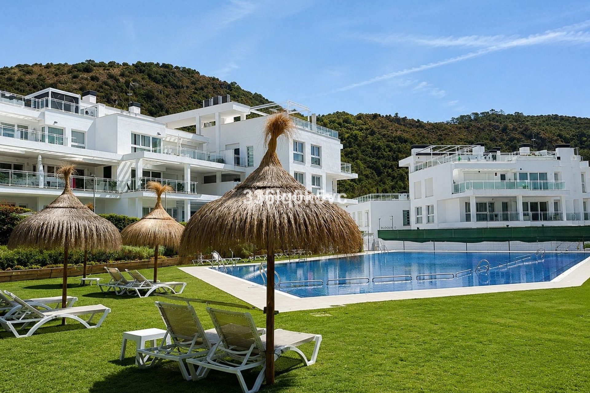 Resale - Apartment - Benahavís - Benahavís Centro