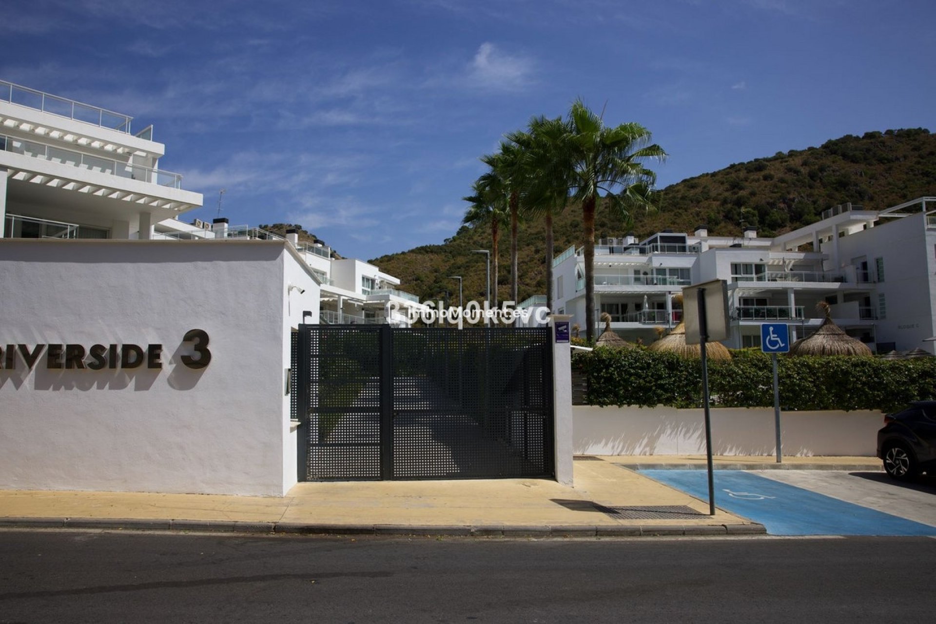 Resale - Apartment - Benahavís - Benahavís Centro