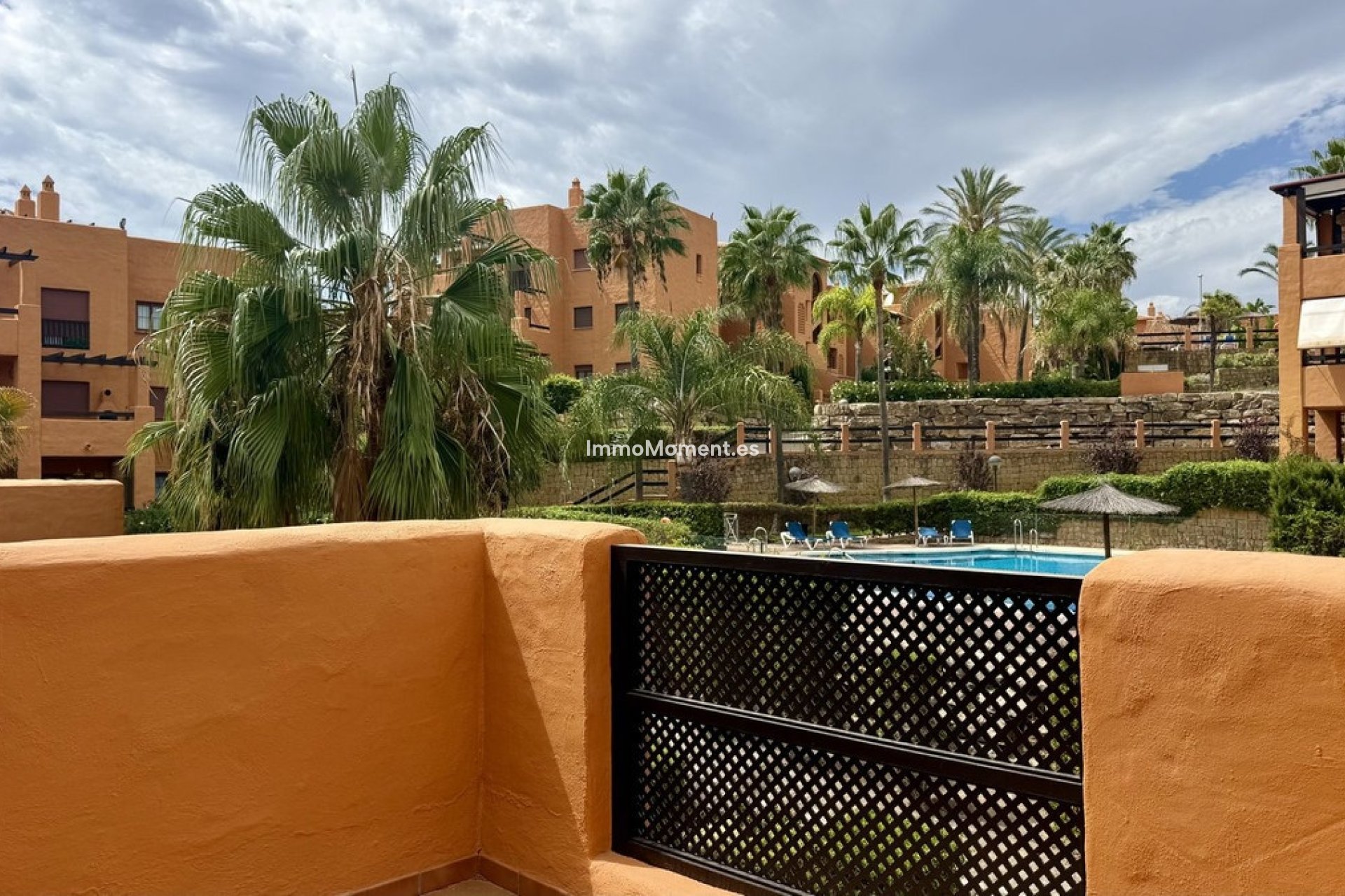 Resale - Apartment - Benahavís - Benahavís Centro