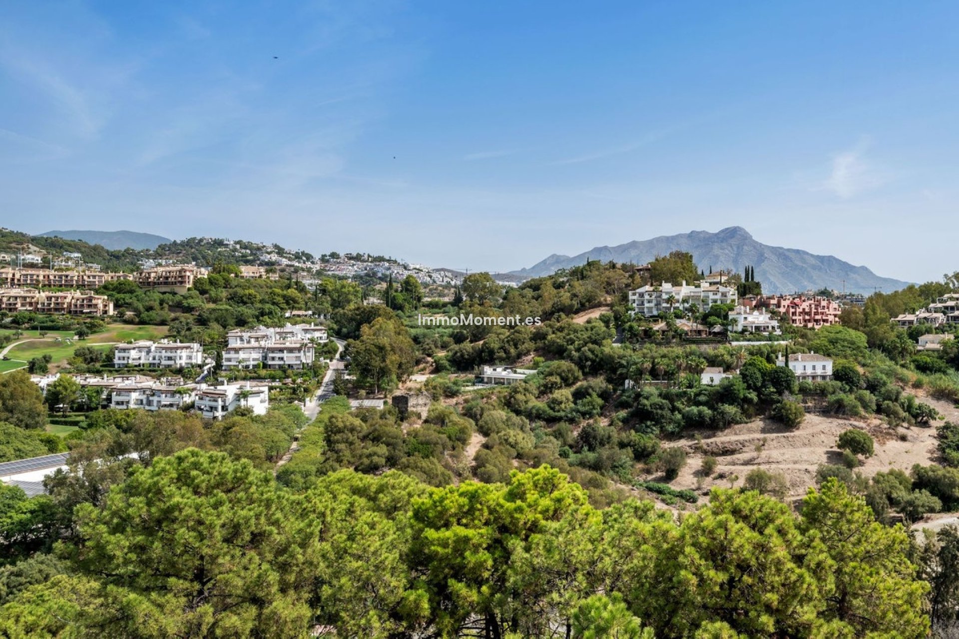 Resale - Apartment - Benahavís - Benahavís Centro