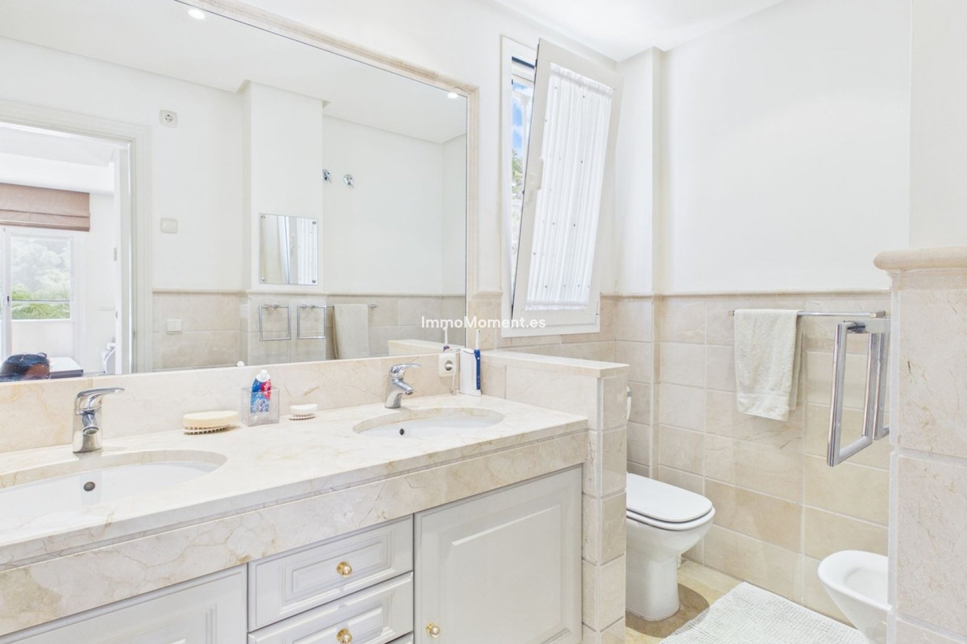 Resale - Apartment - Benahavís - Benahavís Centro