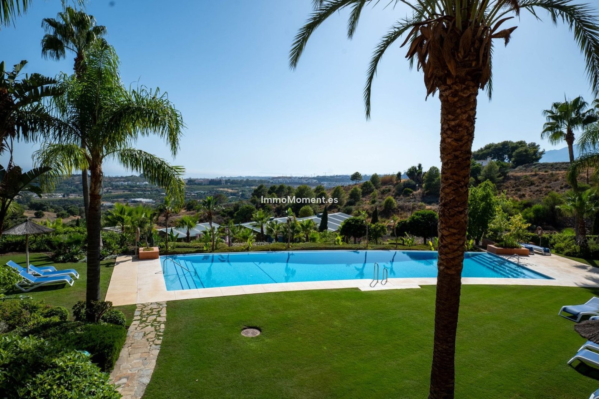 Resale - Apartment - Benahavís - Benahavís Centro