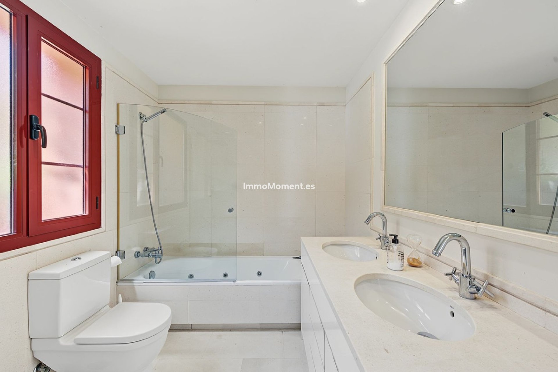 Resale - Apartment - Benahavís - Benahavís Centro
