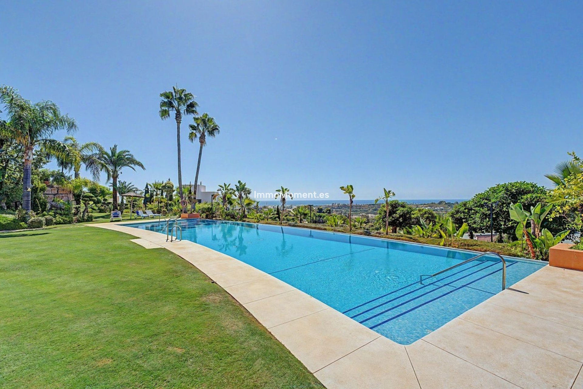 Resale - Apartment - Benahavís - Benahavís Centro